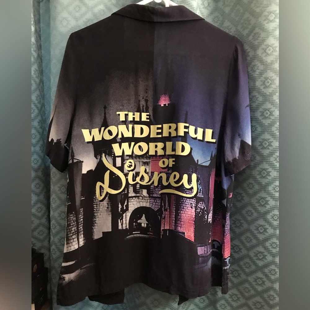 Wonderful World of Disney Sleeping Beauty Castle Print Button Down Unisex M